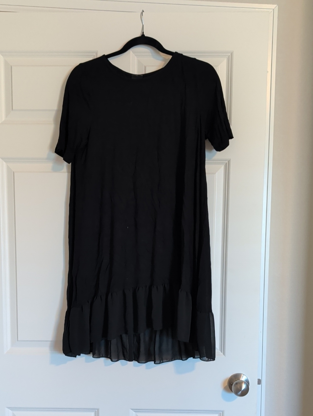 Agnes & Dora Black Short-Sleeve Ruffle-Hem Dress
